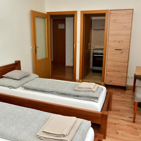 Oso Guest house *